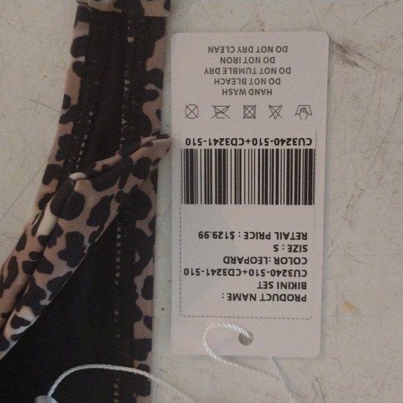 Colloyes Leopard Print Halter Bikini Set – Size S, Trendy Two-Piece Swimwear - Picture 5 of 7